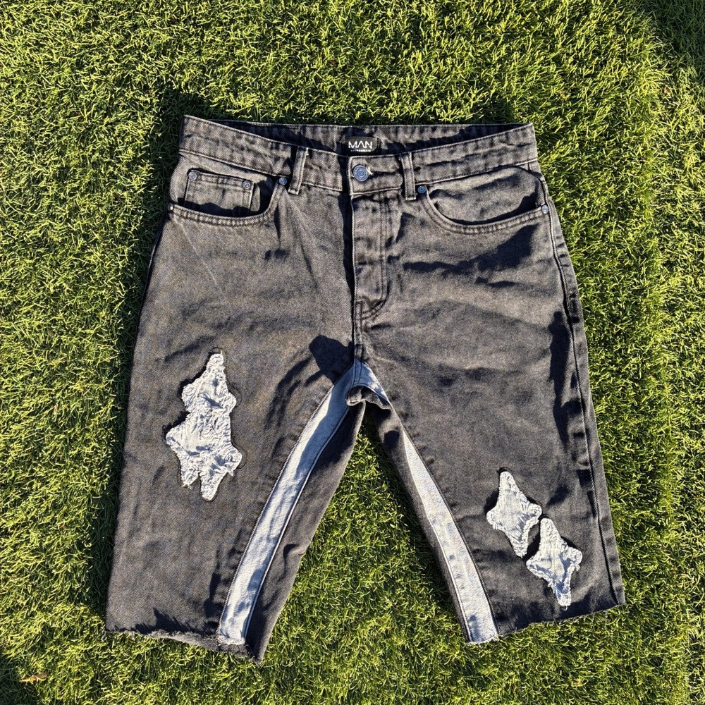 boohooMAN Men's Denim Shorts 32x12 Black Acid Wash Distressed Jorts Size 32